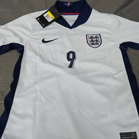 KIDS ENGLAND FC KIT - SIZE 24