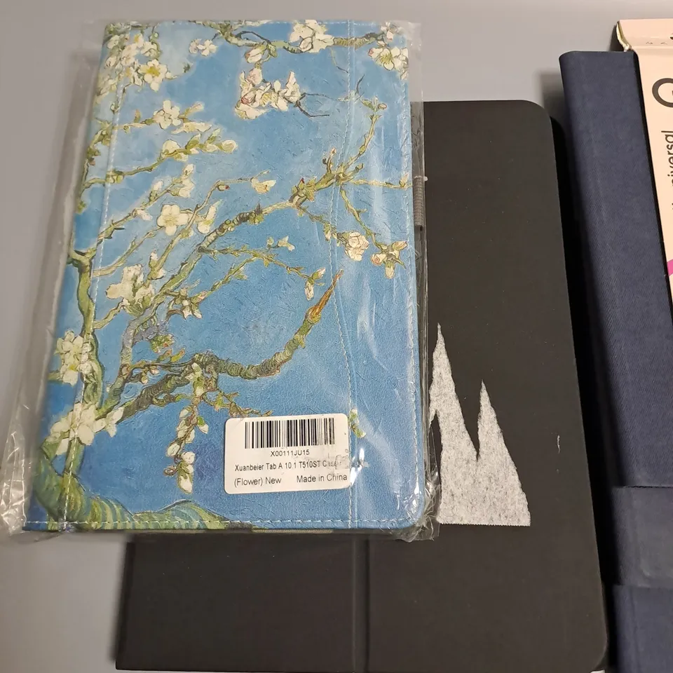 LOT OF 5 ASSORTED TABLET CASES TO INCLUDE GOJI 7-8" UNIVERDAL AND FOLIO WITH KEYBOARD