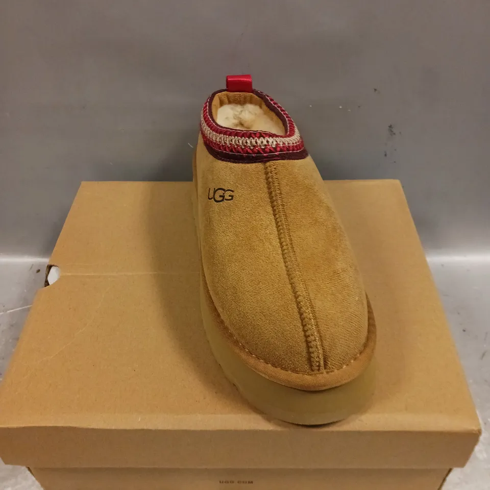 BOXED PAIR OF UGG SLIP ON SHOES IN TAN - 5