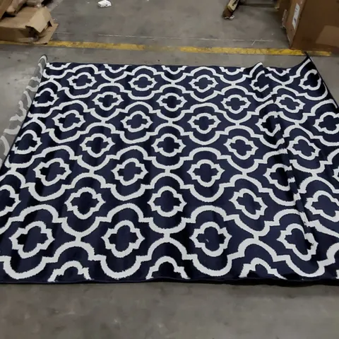 MIST TRADITIONAL RUG - BLUE // SIZE: 160 X 220cm