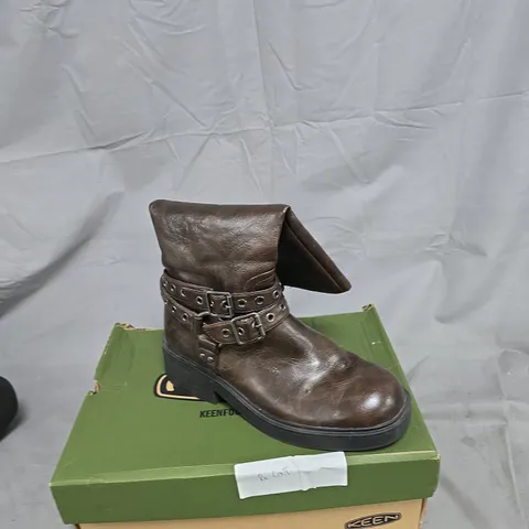 KEEN BROWN LEATHER ANKLE BOOTS WITH BUCKLE STRAPS UK 7