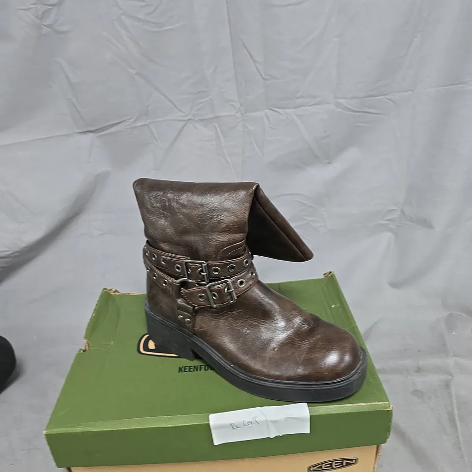 KEEN BROWN LEATHER ANKLE BOOTS WITH BUCKLE STRAPS UK 7