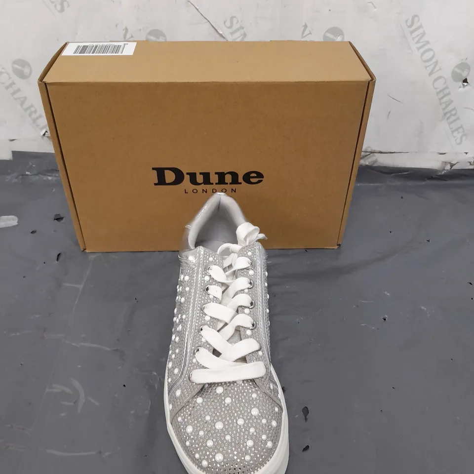 BOXED PAIR OF DUNE LONDON SILVER DIAMANTES EMBELLISHED CUPSOLES SIZE 7