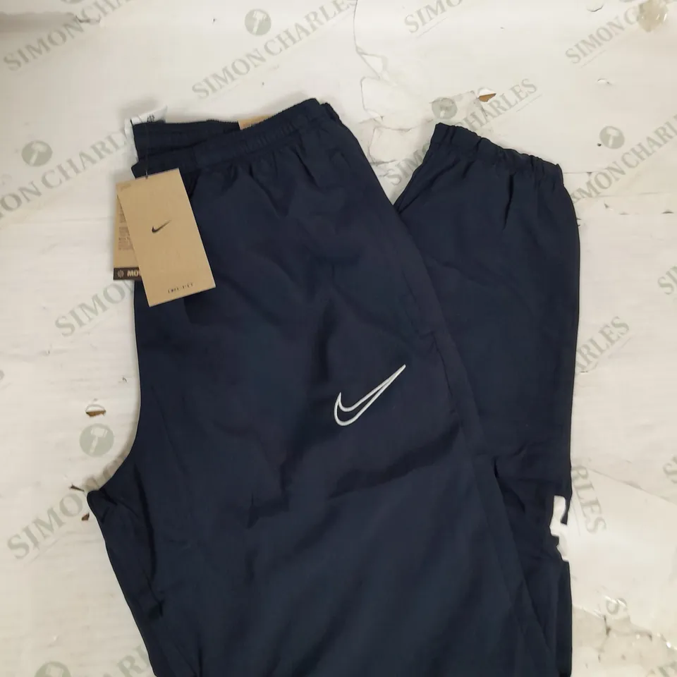 NIKE STANDARD FIT FOOTBALL JOGGERS IN NAVY SIZE S
