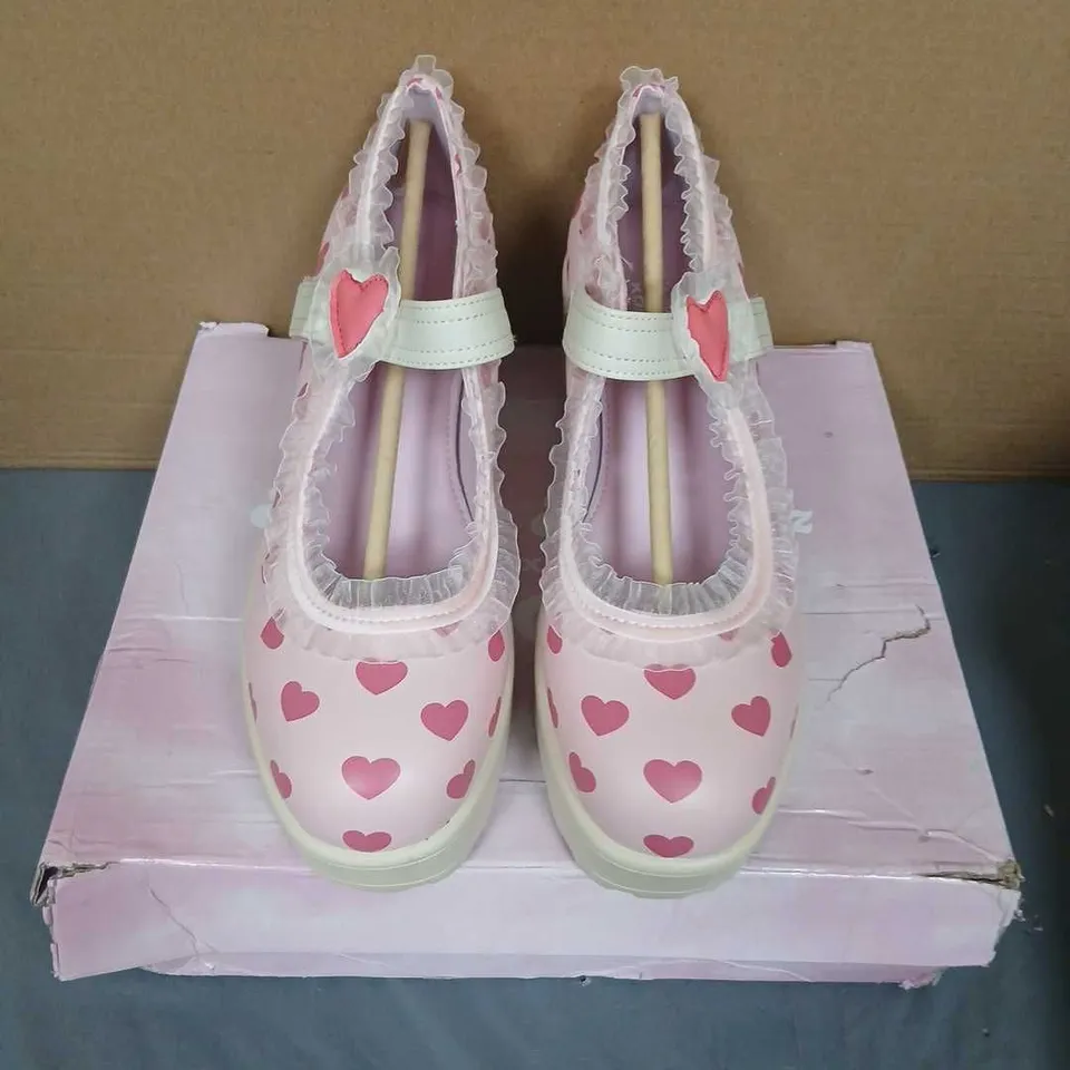 MELANIE MARTINEZ X KOI TIRA MARY JANE SHOES 'MELANIE SWEETHEART EDITION' – KIDS' PINK HEART DESIGN, UK7