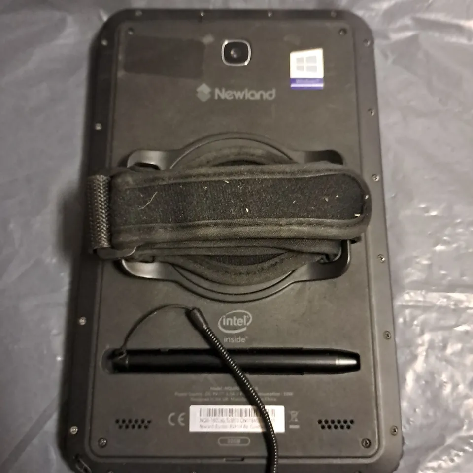 NEWLAND WINDOWS TABLET NQUIRE NQ800 2 WITH BARCODE SCANNER