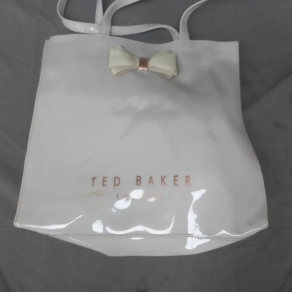 TED BAKER BAG IN GREY W. BOW DETAIL