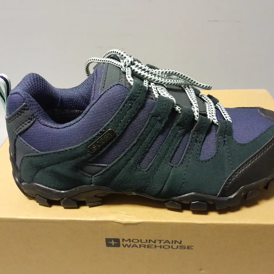 BOXED PAIR OF MOUNTAIN WAREHOUSE BELFOUR WOMENS WATERPROOF WALKING SHOES IN NAVY - UK 3