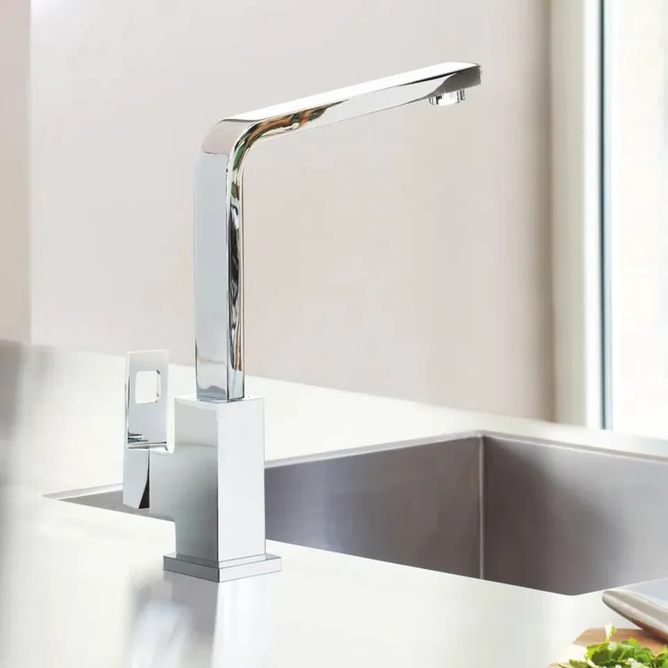 GROHE EUROCUBE KITCHEN TAP
