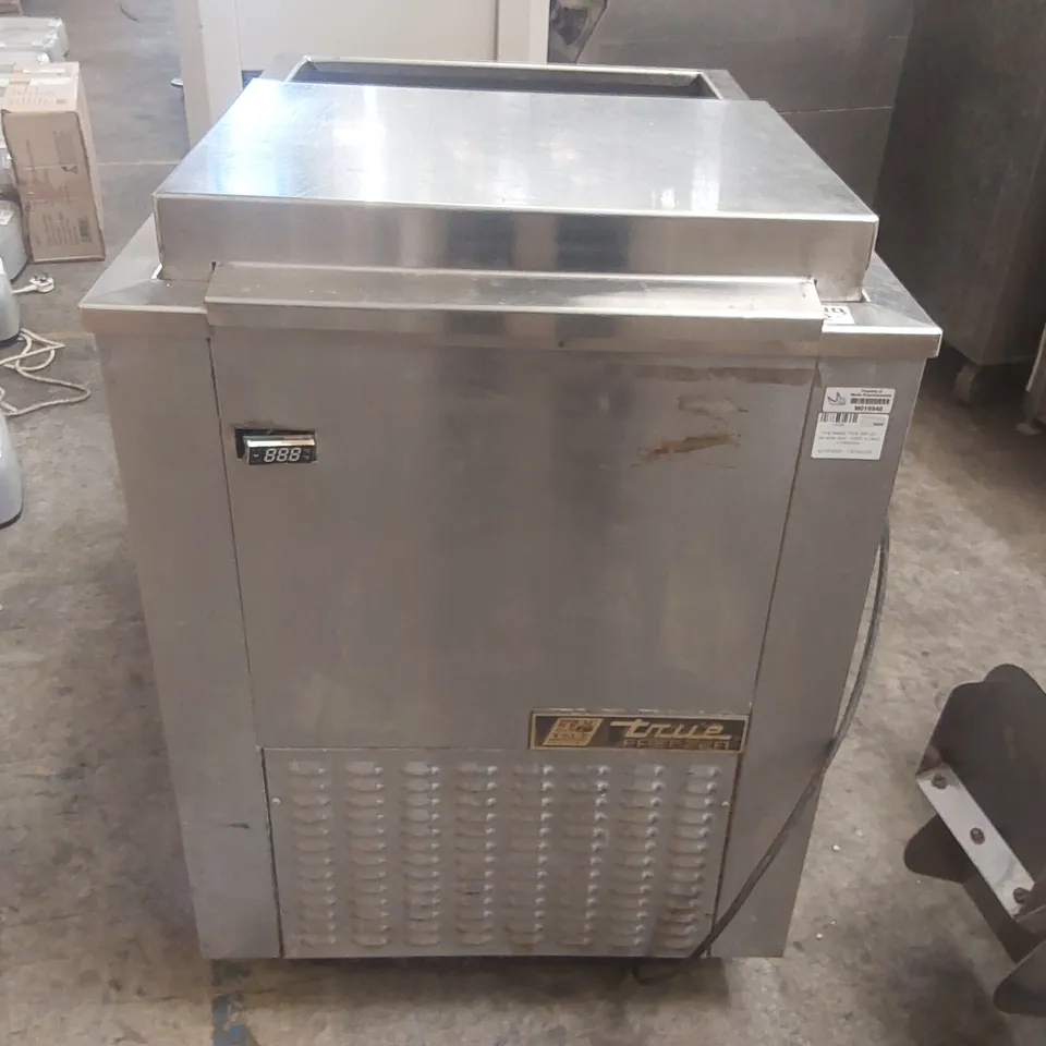TRUE COMMERCIAL FREEZER TMW-36F-QT TOP SLIDE DOOR W600 X D900 X H800MM