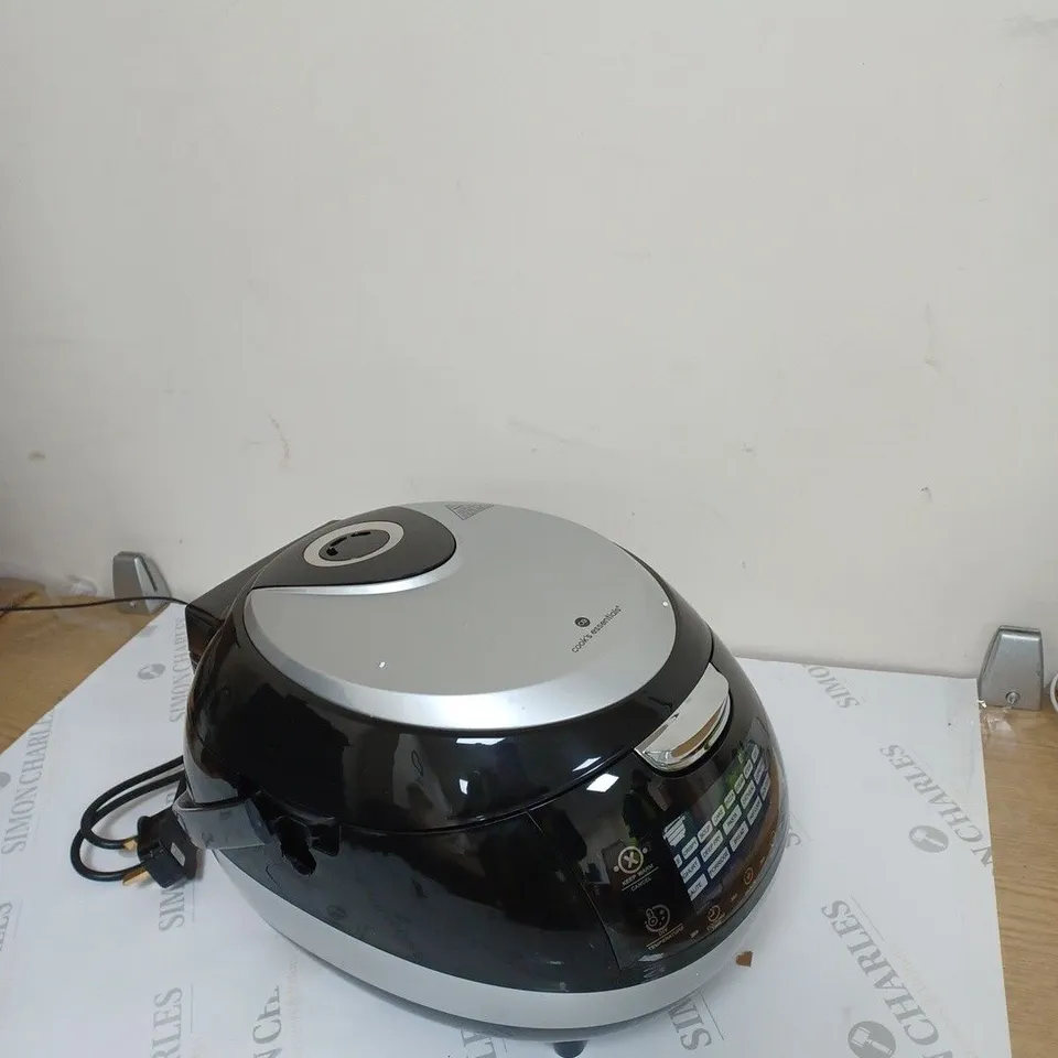 BOXED COOKS ESSENTIAL MULTI-PURPOSE COOKER 