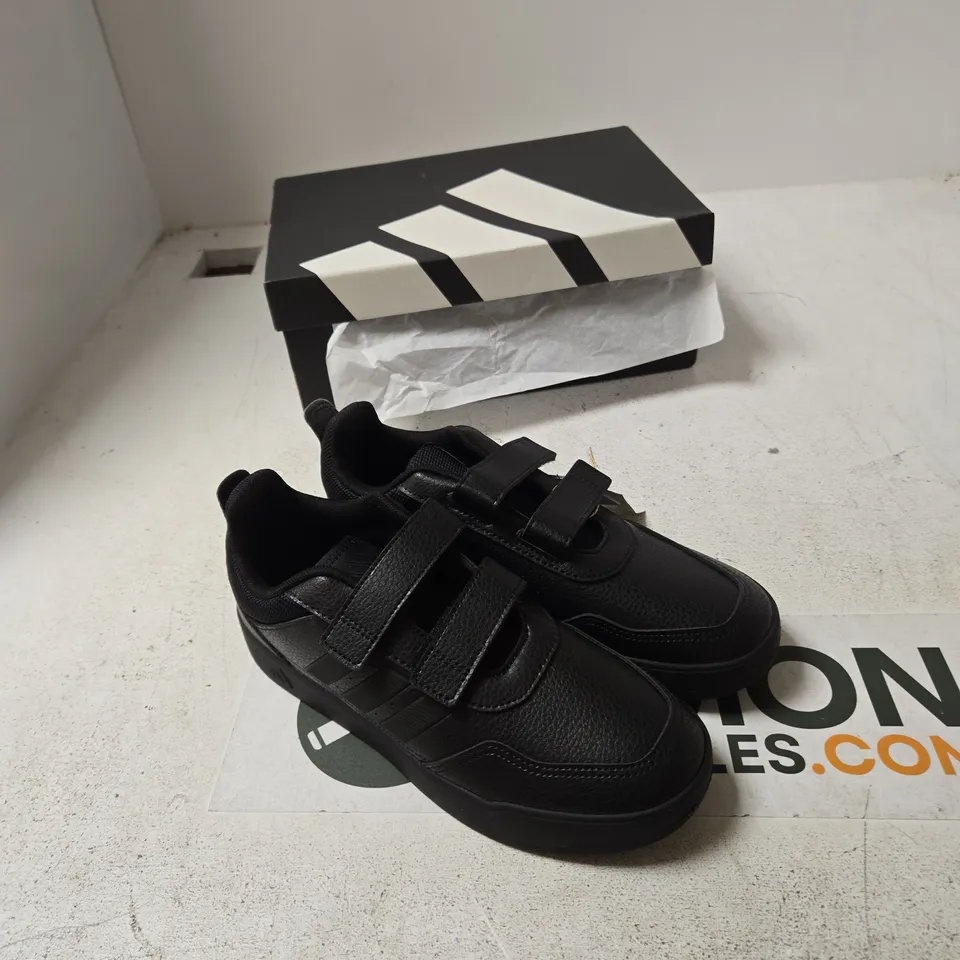 ADIDAS TENSAUR SPORT 3.0 CF K SNEAKERS – BLACK, UK 5.5