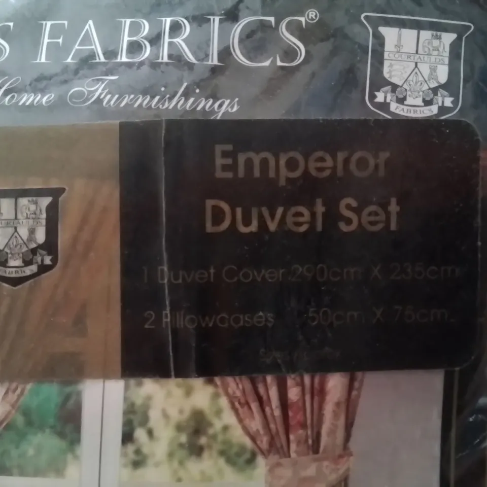 COURTAULDS FABRIC EMPEROR DUVET SET -FLORAL DESIGN-