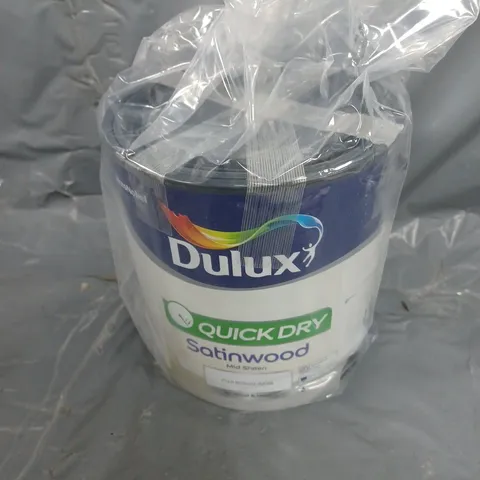 DULUX QUICK DRY SATINWOOD MID SHEEN PAINT IN BRILLIANT WHITE (2.5L) - COLLECTION ONLY