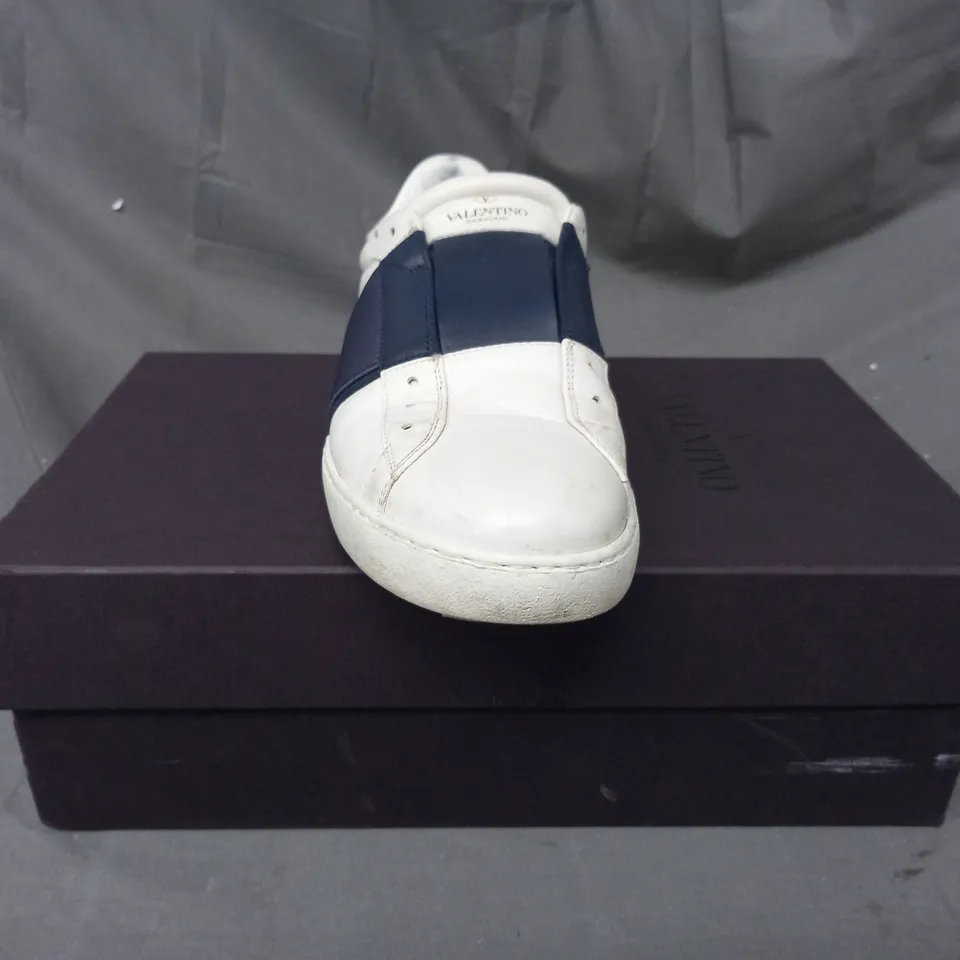 BOXED PAIR OF VELENTINO GARAVANI SNEAKERS IN WHITE/NAVY EU SIZE 41
