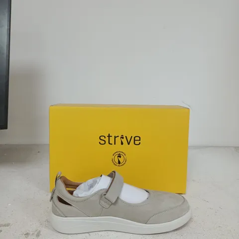 STRVE BIOMECHANICAL FOOTWEAR SNEAKER β GREY SUEDE WITH VELCRO STRAP (UNISEX) UK SIZE 6