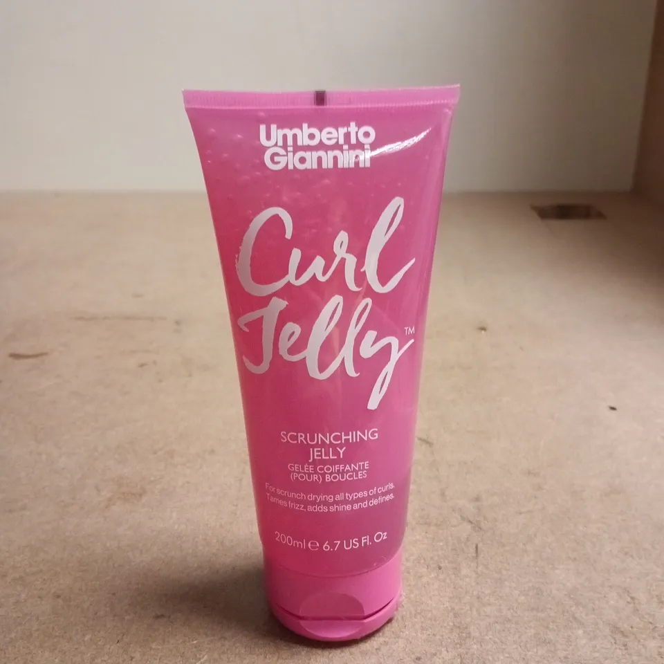 BOX OF APPROXIMATELY 10 ASSORTED BEAUTY PRODUCTS INCLUDING BSRE ANATOMY ROSEMARY WATER AND RICE WATER, UMBERTO GIANNINI CURL JELLY AND GREEN PLUM REFRESHING CLEANSER
