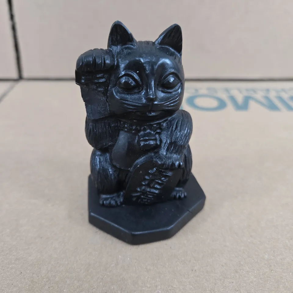 BLACK MANEKI-NEKO CAT ORNAMENT