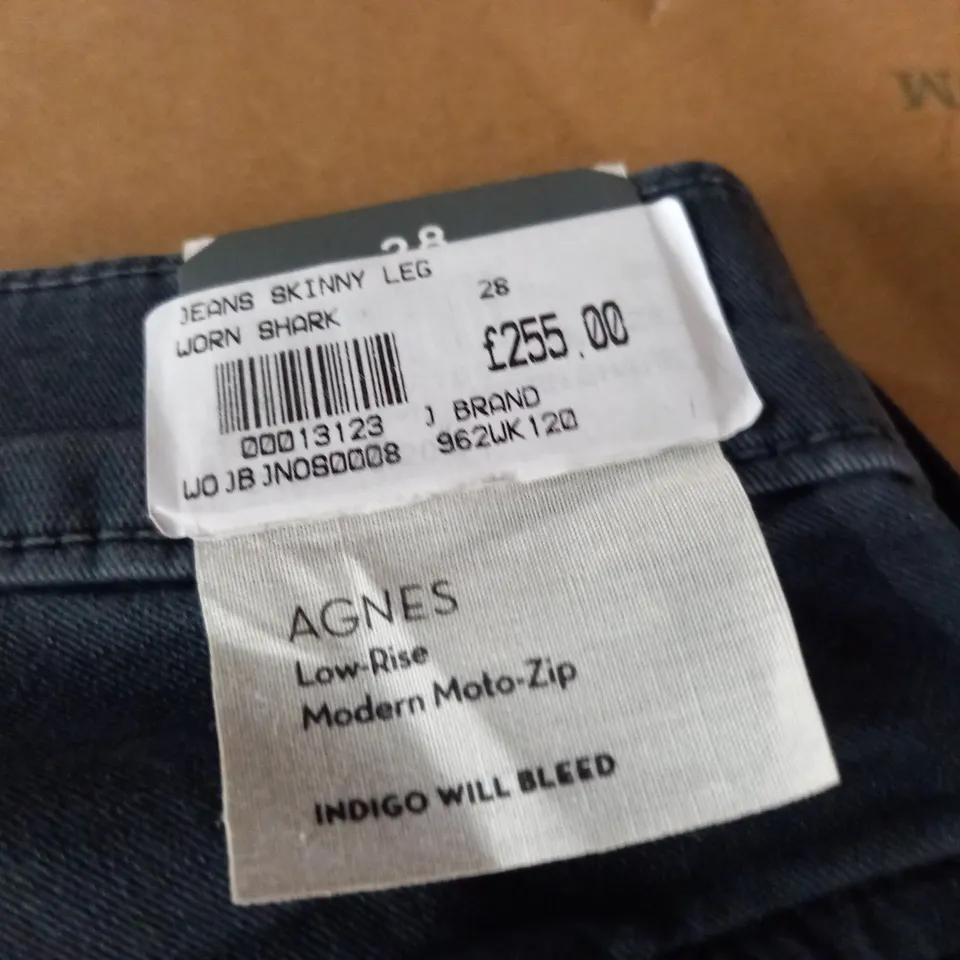 BRAND NEW J BRANDS AGNES LOW RISE MODER MOTO ZIP JEANS IN WORN SHARK - 28