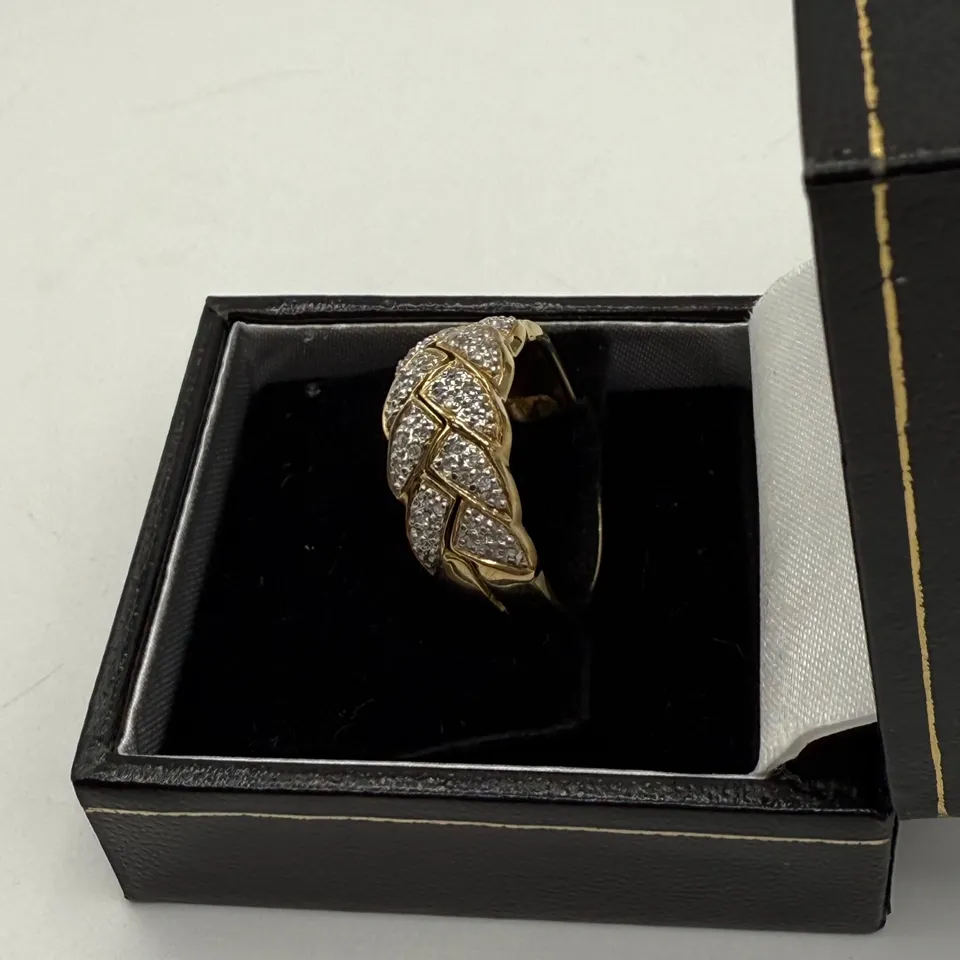 9CT YELLOW GOLD DRESS RING SET WITH NATURAL DIAMONDS 