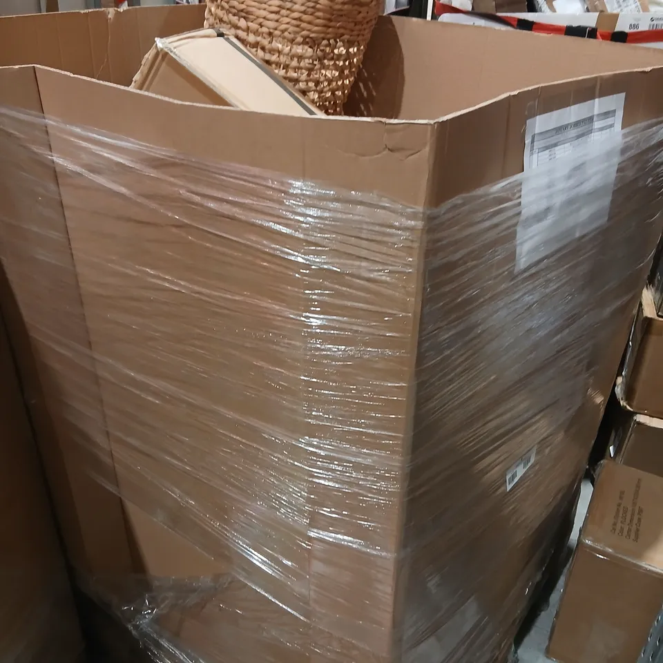 PALLET OF APPROXIMATELY 14 ASSORTED PRODUCTS TO INCLUDE; REALLY USEFUL STORAGE BOXES, HAMPER HYACIN, DINNER SET, FROG LIGHT, SWING BIN AND DOUBLE HANDLE WOK