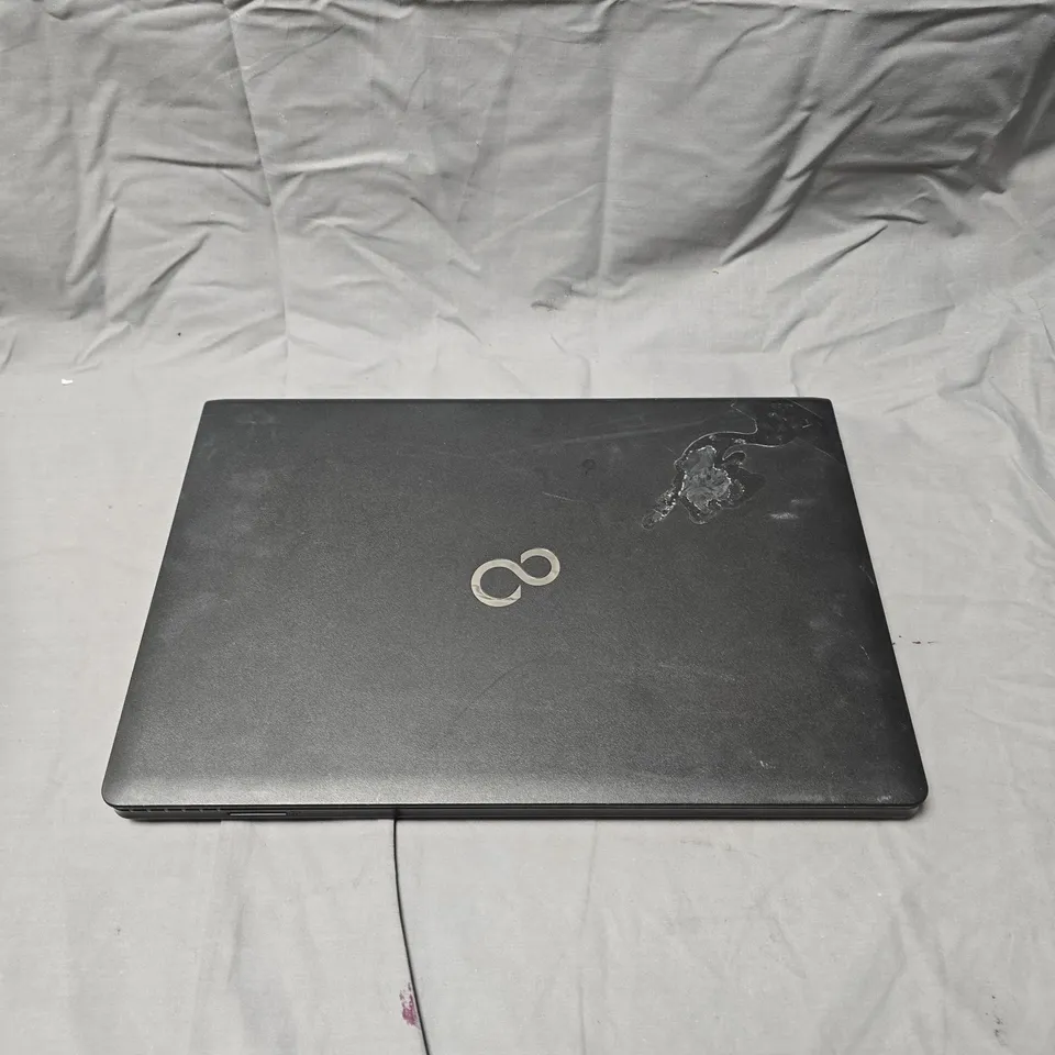 FUJITSU LIFEBOOK A555 LAPTOP 