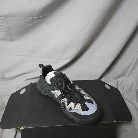 FLOWER MOUNTAIN TRAIL SHOES – SUEDE & NYLON, BLACK/GRAY, UK 7 (EU 41)