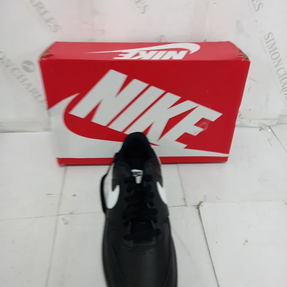 BOXED PAIR OF NIKE GAMMA FORCE BLACK/WHITE UK 6.5 