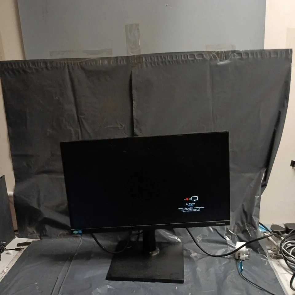 SAMSUNG COMPUTER MONITOR – BLACK F22T450FQR