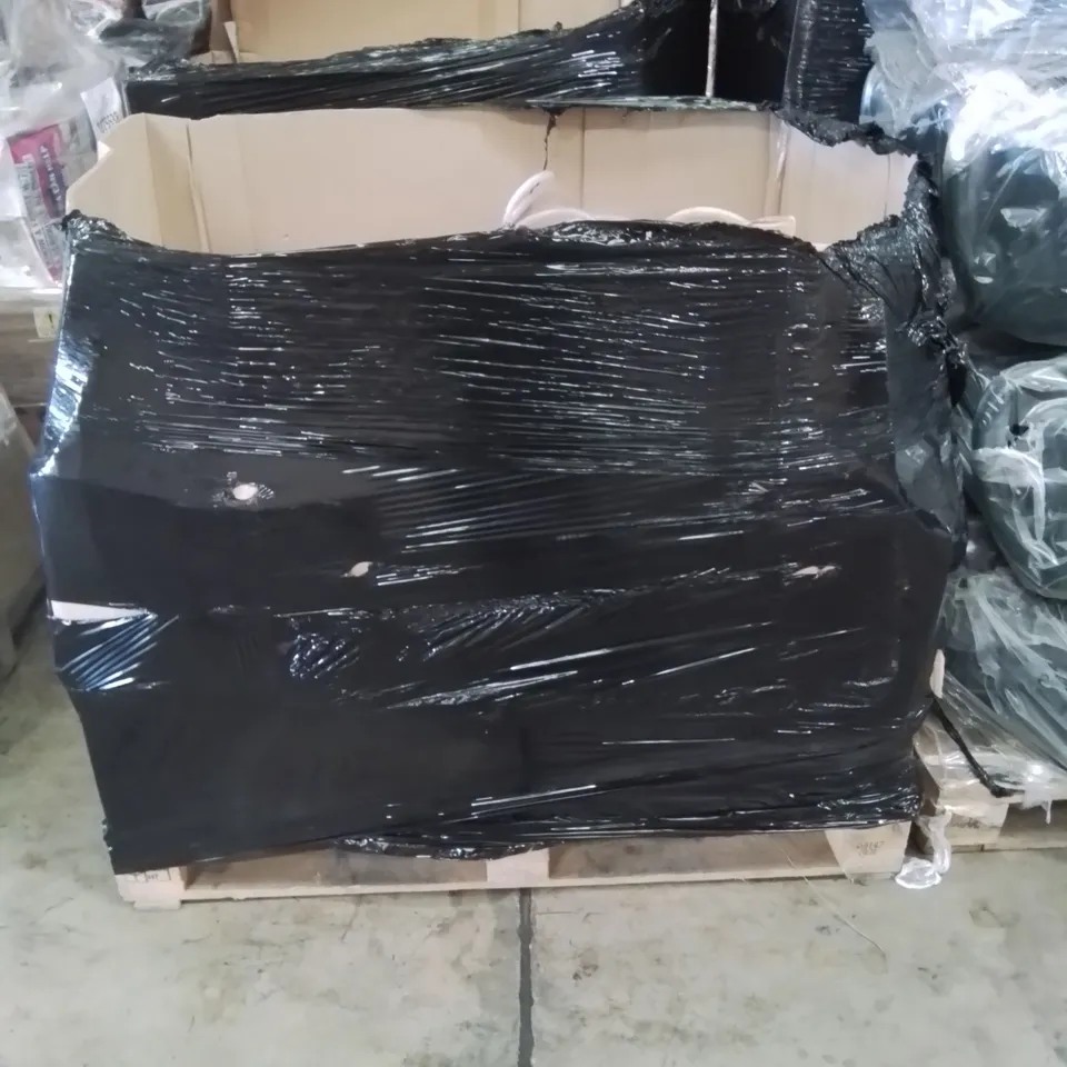 PALLET OF VARIOUS PLUMBING PARTS AND FITTINGS TO INCLUDE: MOSTLY WATER COMPRESSION PUMPS