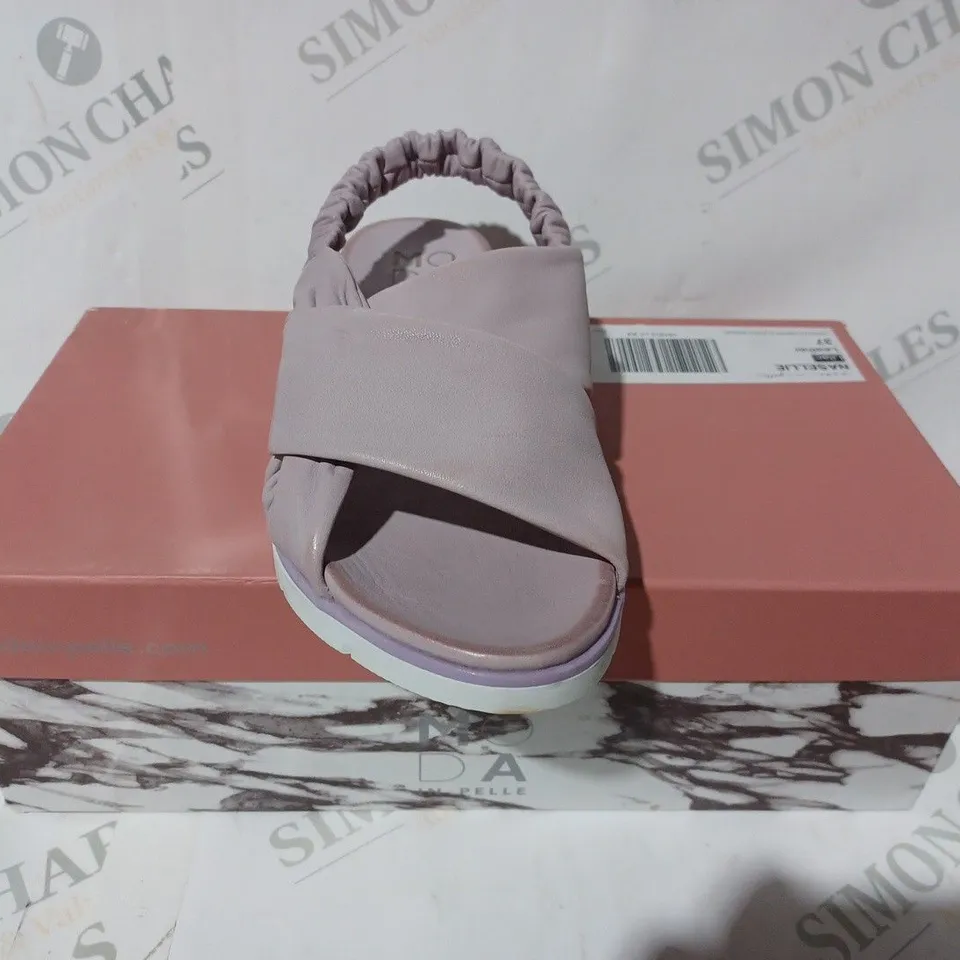 BOXED PAIR OF MODA IN PELLE NASELLIE SANDALS IN LILAC SIZE 4