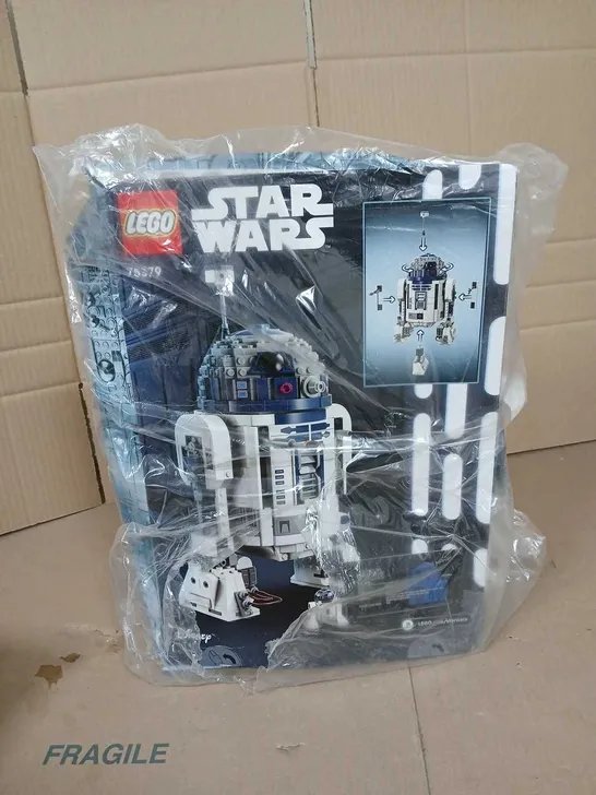 Lot 5634: BOXED LEGO STAR WARS R2-D2 - 75379 RRP £84.99 - 5008430 ...