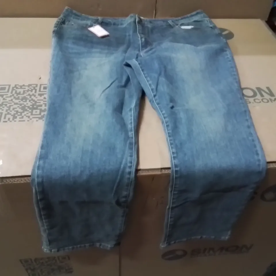 BOXED BRAND NEW APPROXIMATELY 14 JULIPA JEANS DENIM BLUE SIZE 24