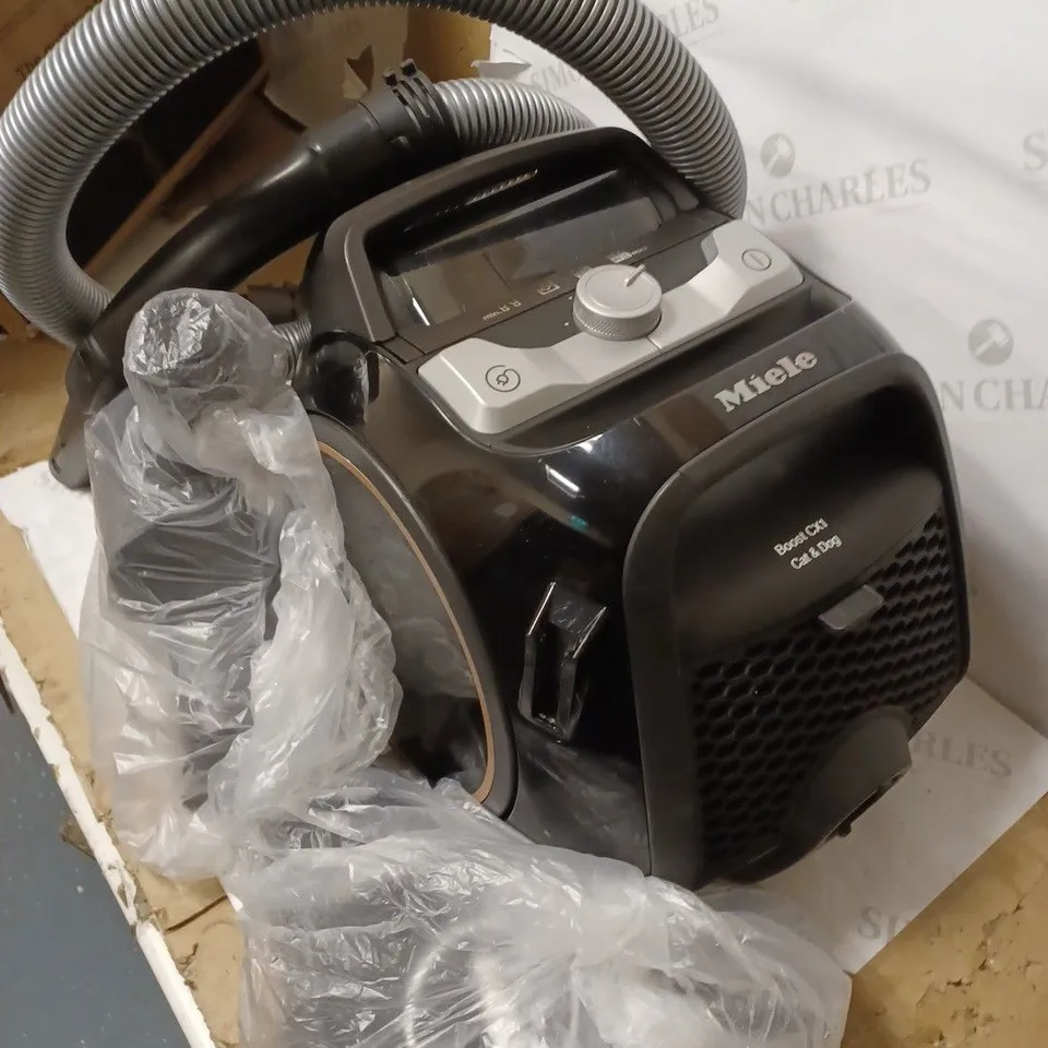 MIELE BOOST CX1 CAT & DOG VACUUM