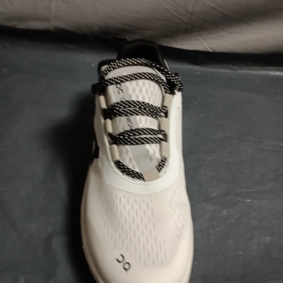 PAIR OF ON RUNNING CLOUDTEC SHOES – UK SIZE 6