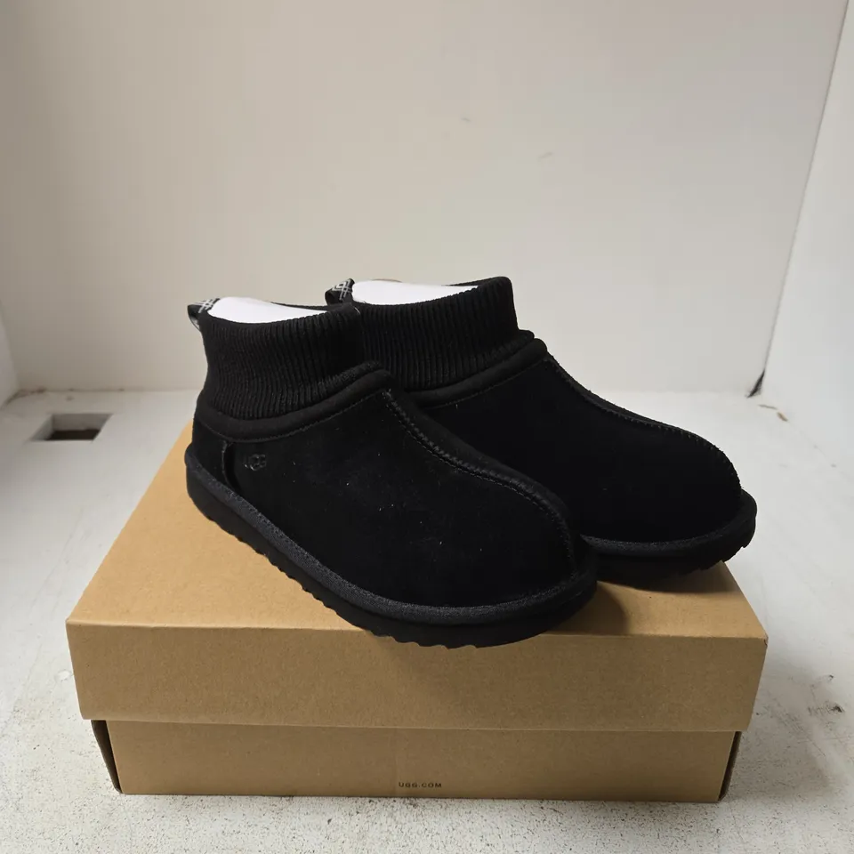 UGG CLASSIC ULTRA STRETCH CUFF BOOT – BLACK, UK 3 