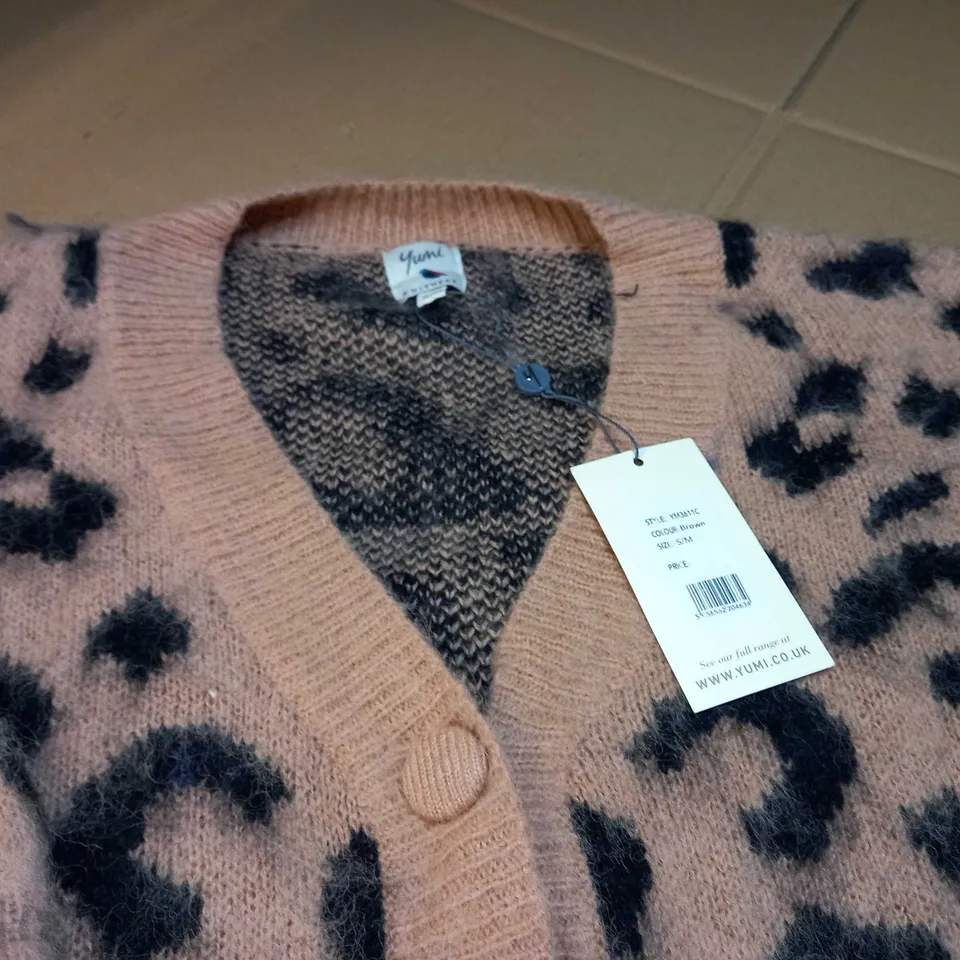 YUMI BRROWN SOFT BUTTON V NECK CARDIGAN - S/M