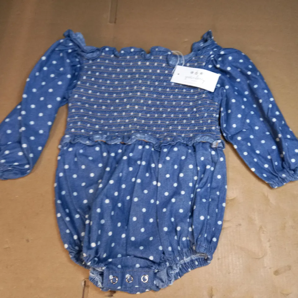 GREENBERRY ANN SMOKED DENIM ROMPER IN BLUE SIZE AGE 12-24MTHS