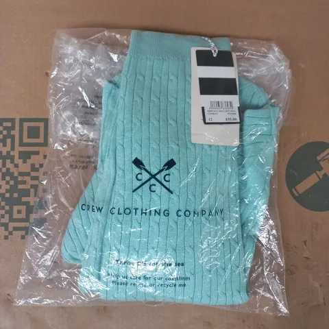 BAGGED CREW CLOTHING COMPANY HERITAGE CABLE KNIT CREW-NECK SWEATER IN LIGHT BLUE SIZE 12