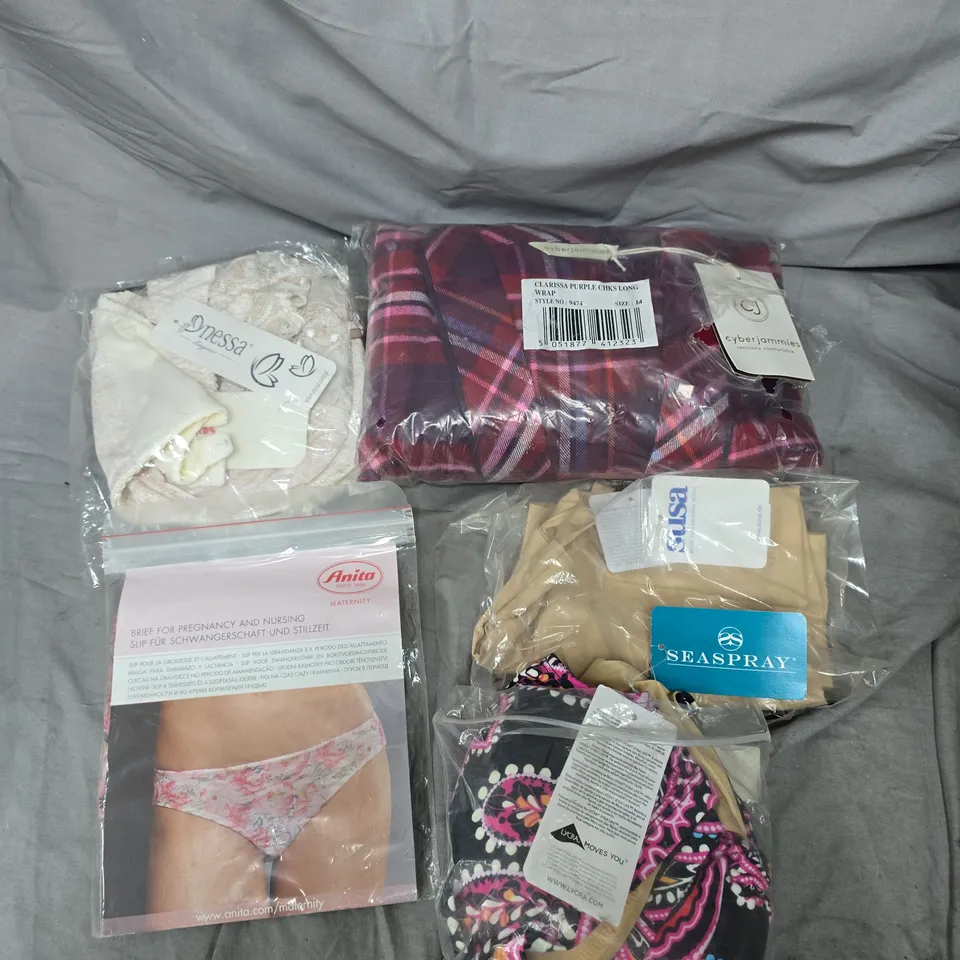 APPROXIMATELY 20 ASSORTED WOMEN'S CLOTHING PRODUCTS IN VARIOUS BRANDS TO INCLUDE NESSA, SEASPRAY, ANITA, SUSA, CYBERJAMMIES ETC