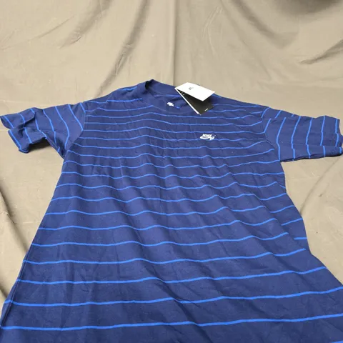 NIKE SB NAVY BLUE T-SHIRT SIZE S