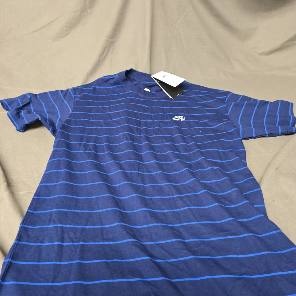 NIKE SB NAVY BLUE T-SHIRT SIZE S