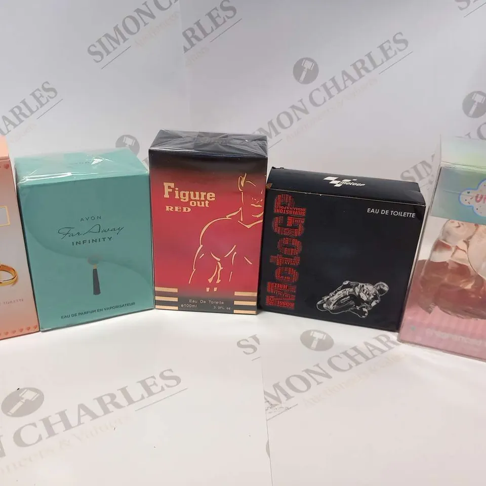 APPROXIMATELY 12 ASSORTED BOXED FRAGRANCES TO INCLUDE; FIGURE RED, AVON, AROSA AND MOTO GP