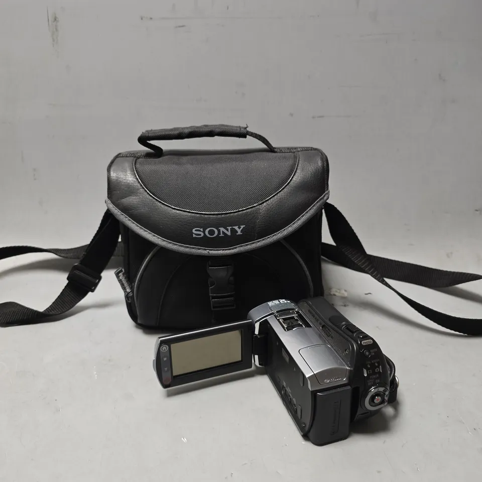 SONY DCR-SR75 DIGITAL CAMERA