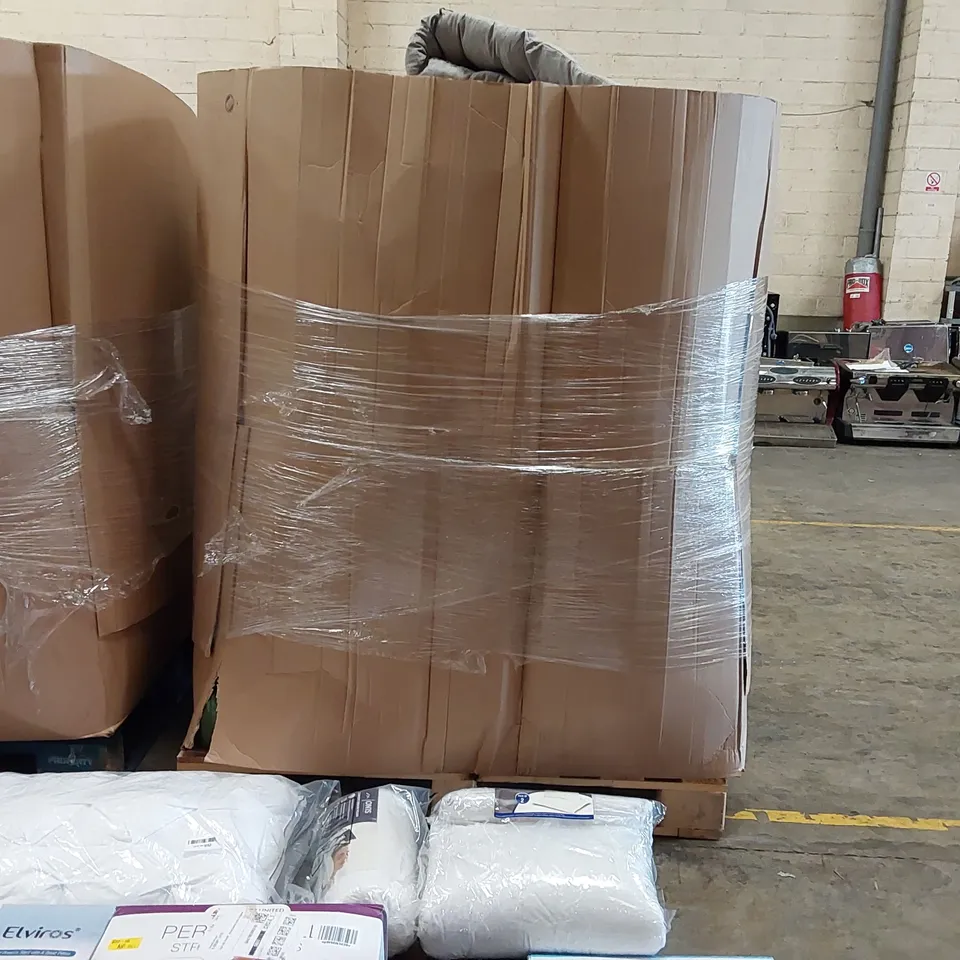 PALLET OF ASSORTED BEDROOM AND COMFORT BASED PRODUCTS TO INCLUDE; PILLOWS, SUPPORT SEAT CUSHIONS AND SIMILARLY RELATED GOODS 