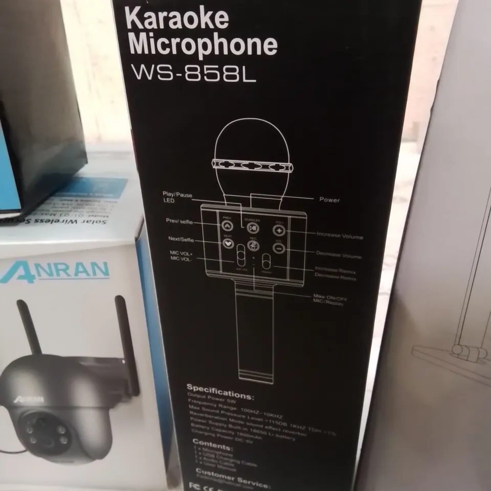 BOX CONTAINING LARGE AMOUNT OF BOXED ELECTRICAL ITEMS TO INCLUDE: HEADPHONES, LAMPS, CHARGING CABLES CHILDREN'S TABLET, SOLAR WIRELESS SECURITY CAMERA AND LOTS MORE 