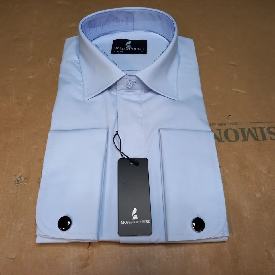 MOSES KUSHNER LOT OF 5 LONG SLEEVE SLIM FIT BUTTONED LIGHT BLUE SHIRTS IN VARIOUS SIZES - 4 MEDIUM , 1 XXL