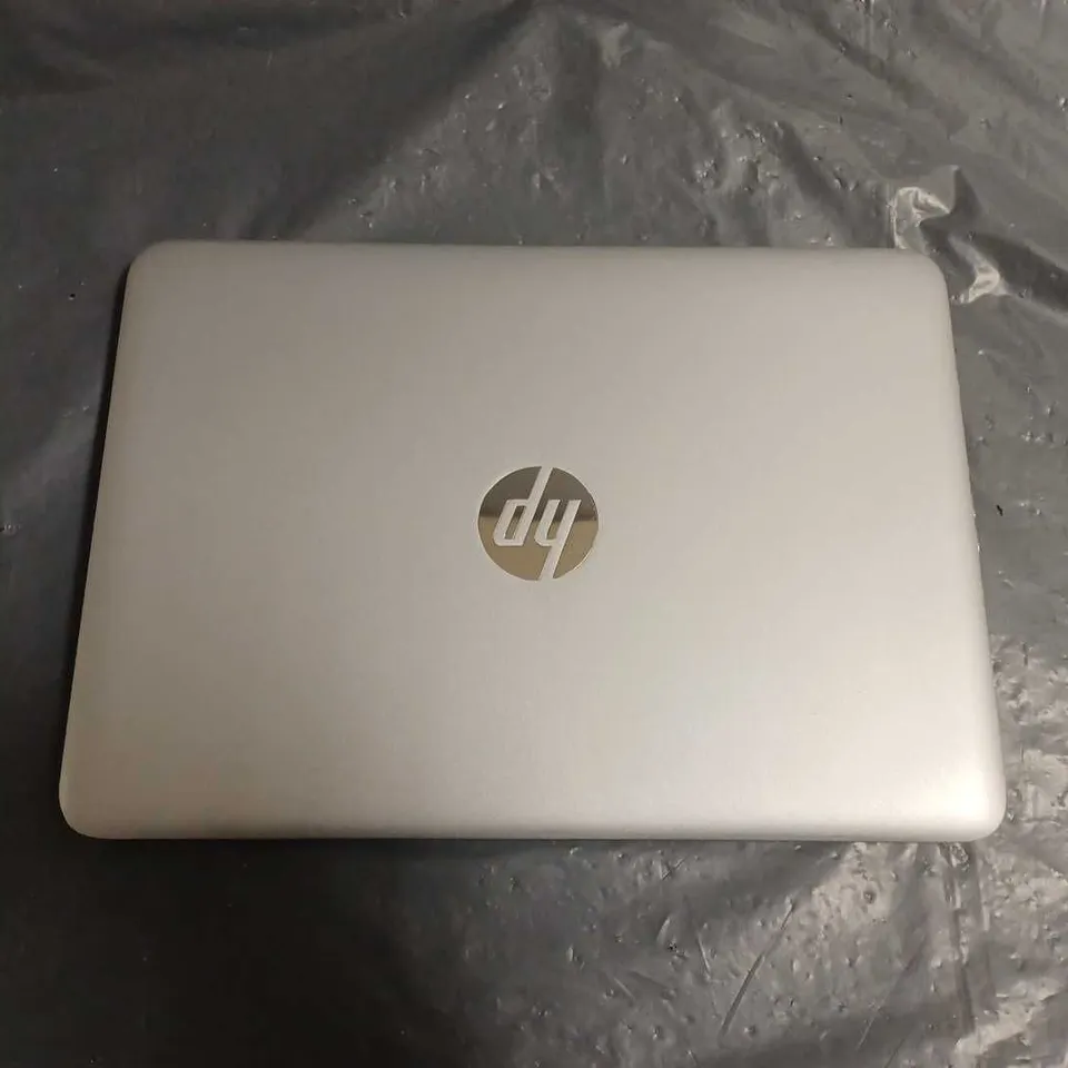 UNBOXED HP ELITEBOOK 820 G3 INTEL CORE I5 VPRO LAPTOP IN SILVER