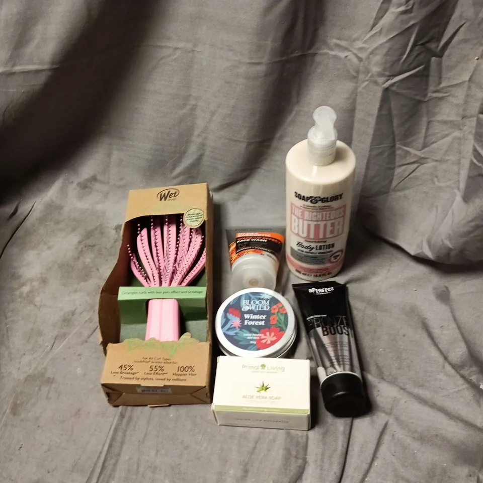 APPROXIMATELY 15 ASSORTED COSMETIC ITEMS TO INCLUDE SOAP AND GLORY, BLOOM AND WILD, BPERFECT, ALOE VERA SOAP, DETANGLE SOAP ETC