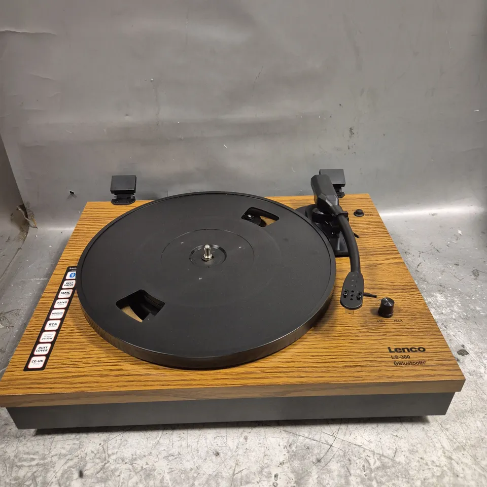 LENCO LS300 TURNTABLE 